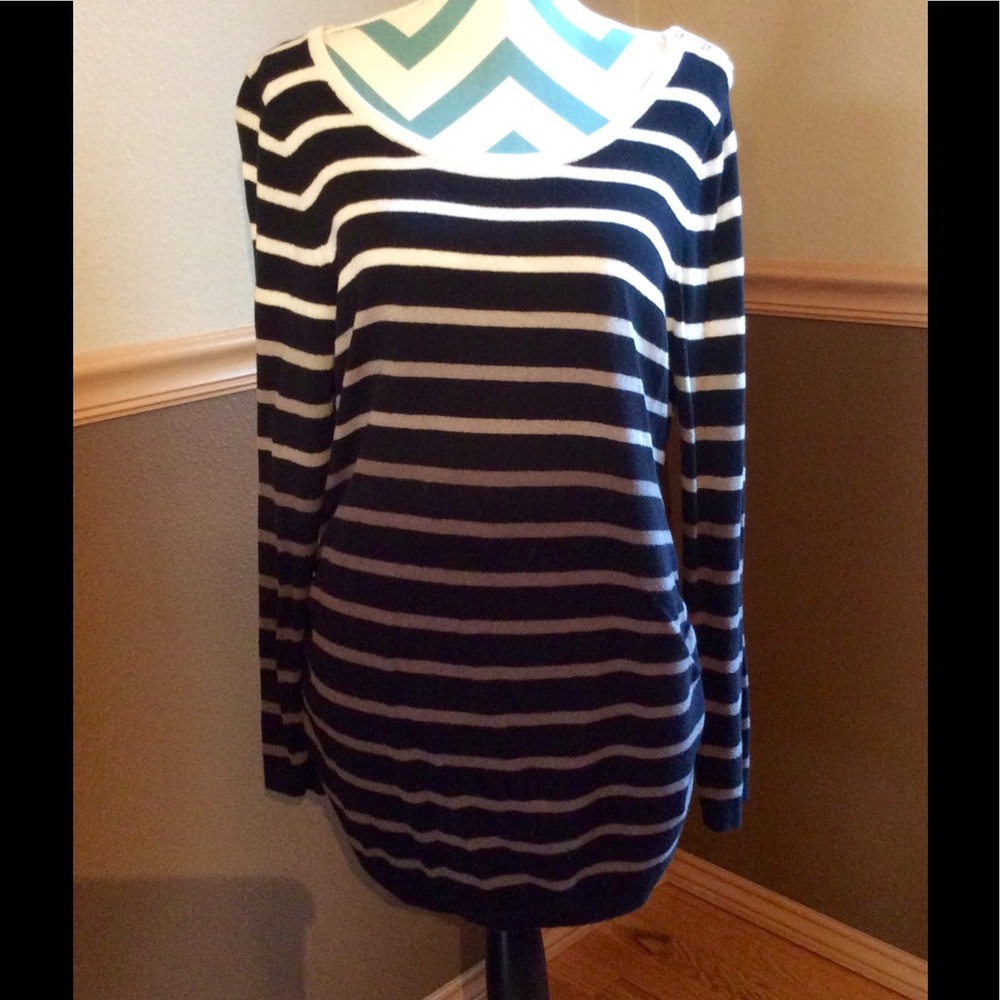 Motherhood Maternity sweater.